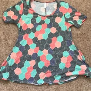 LuLaRoe medium perfect t